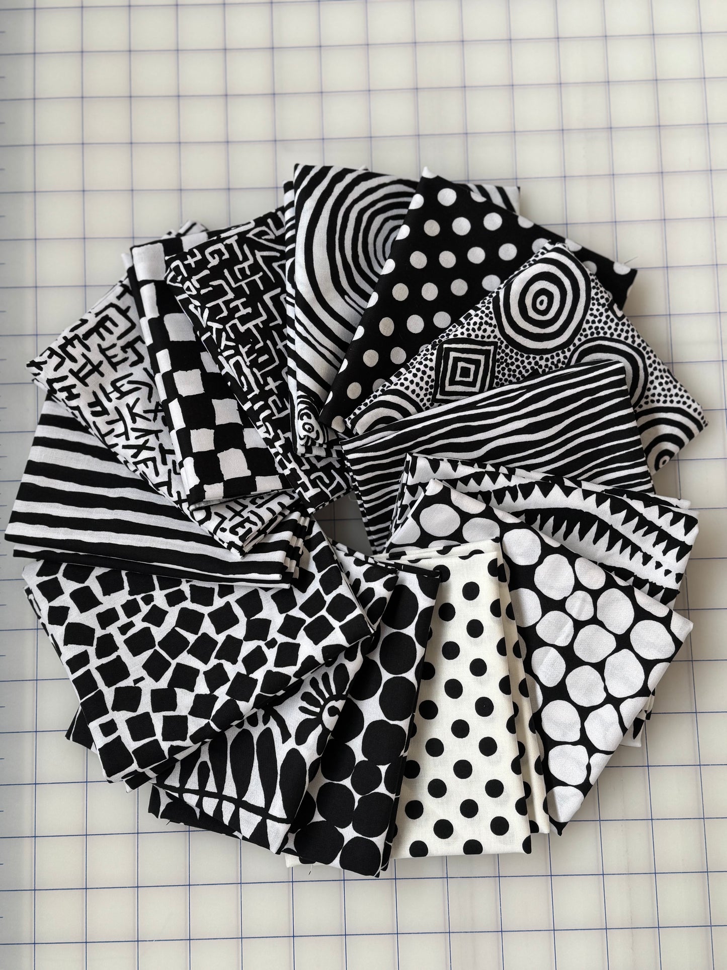 14pcs - Fat Quarter Pack - Black and White Bundle -  Kaffe Fassett Collective